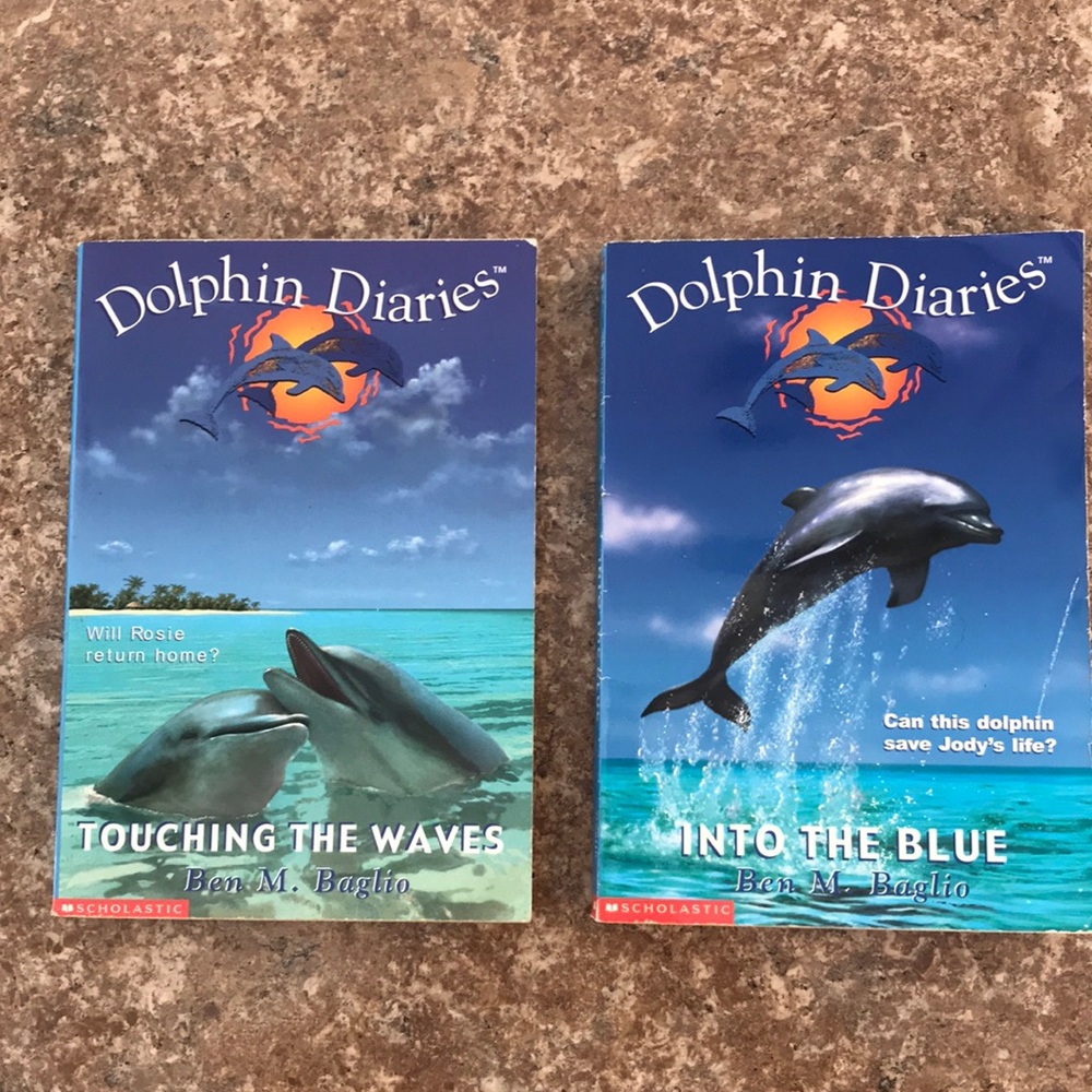 Dolphin Diaries Two Book Bundle